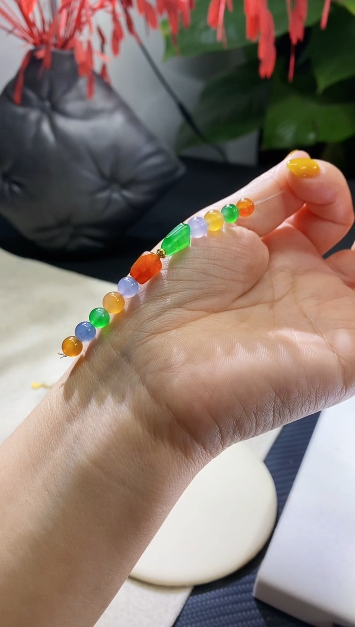 【闪购商品】翡翠挂件未镶嵌糖果彩珠