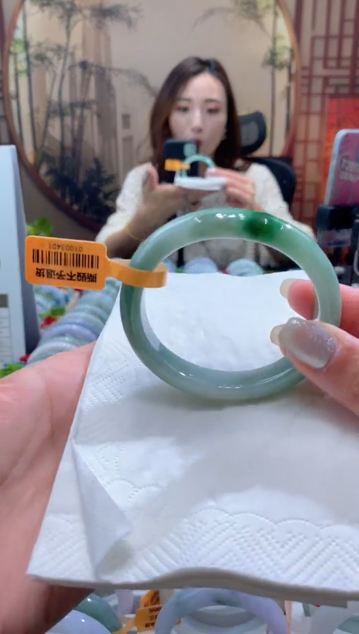 未镶嵌手镯翡翠000072687