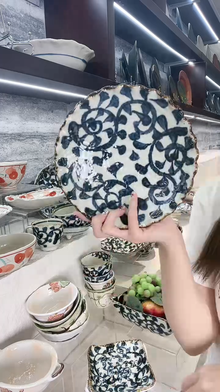 盘手绘唐草波浪边圆形平盘19.5cm