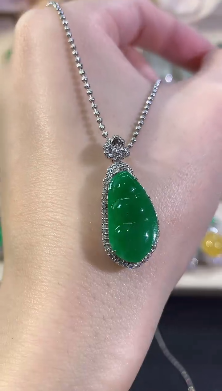 吊坠(不含链)18K金镶嵌翡翠冬日珠宝W27