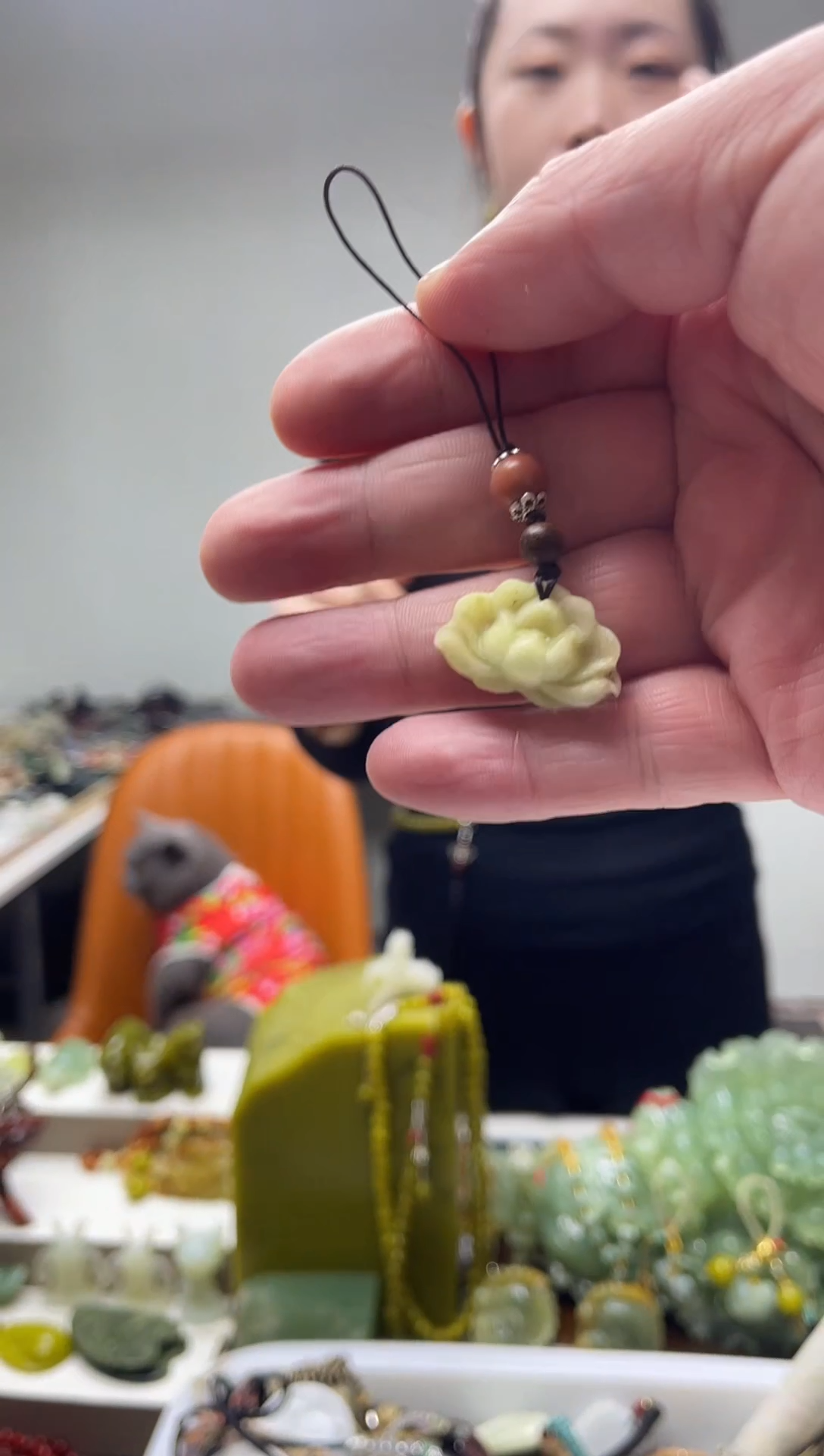 未镶嵌岫玉颈饰`