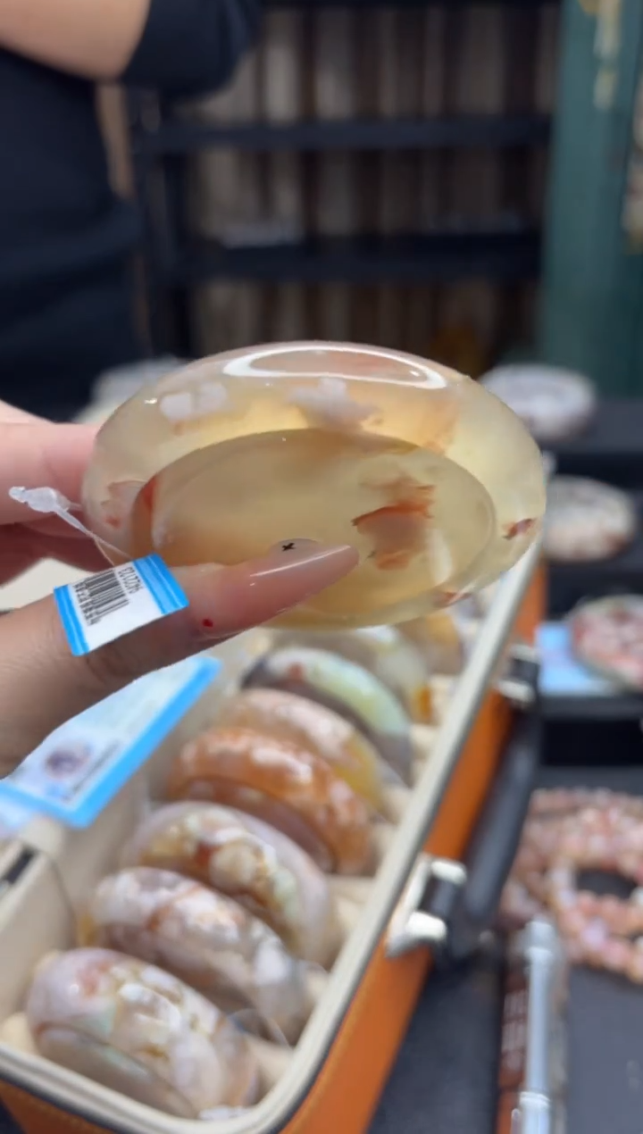 【闪购商品】石英质玉手镯未镶嵌557（54圈赠送镯心）