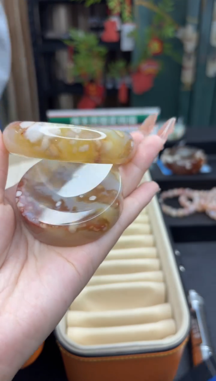 【闪购商品】石英质玉手镯未镶嵌2047（59圈赠送镯心）