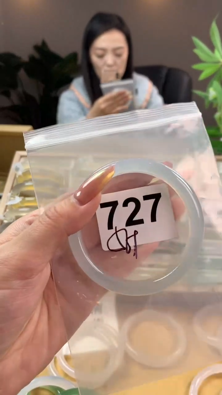 【闪购商品】玛瑙/玉髓手镯未镶嵌727