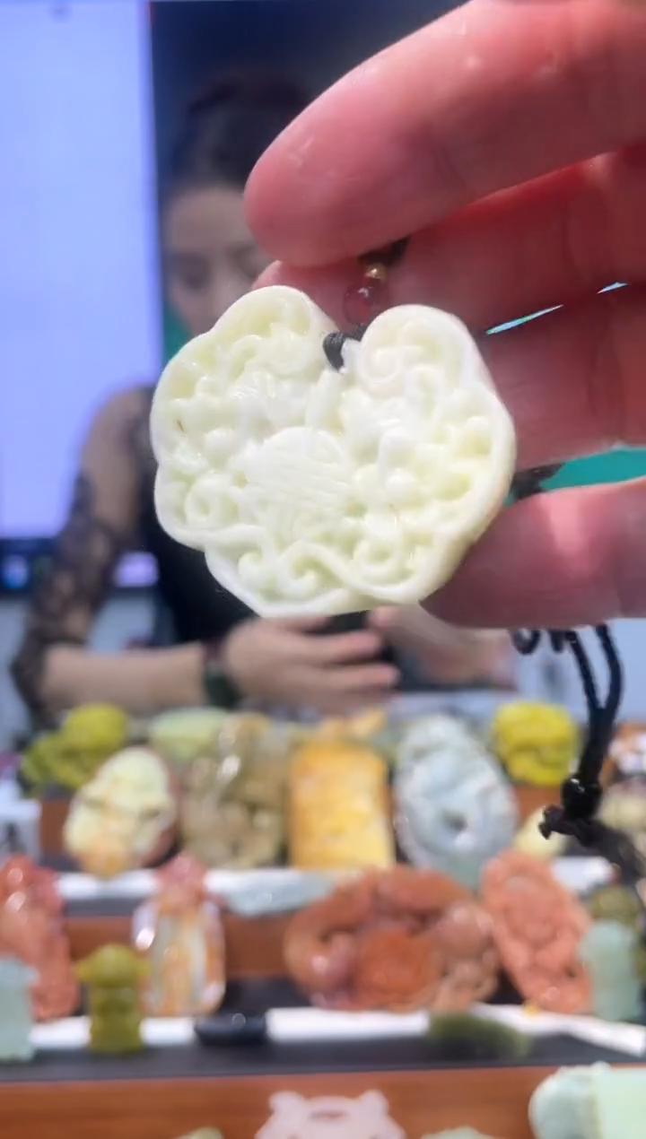 【闪购商品】岫玉吊坠未镶嵌·