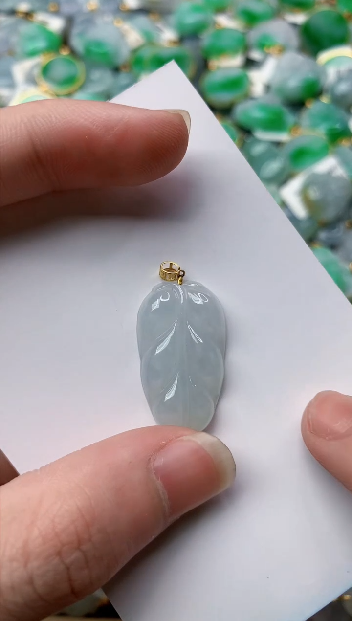 【闪购商品】翡翠颈饰18K金镶嵌42..........