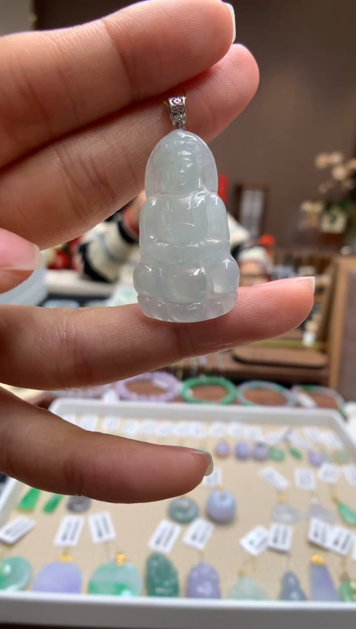 【闪购商品】翡翠颈饰18K金镶嵌观音