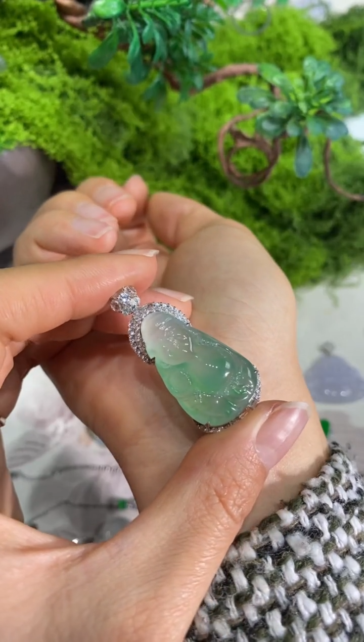 【闪购商品】翡翠吊坠(不含链)18K金镶嵌财爷