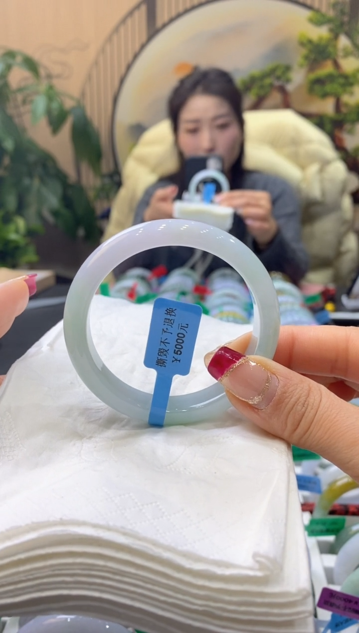 【闪购商品】翡翠手镯未镶嵌99919074
