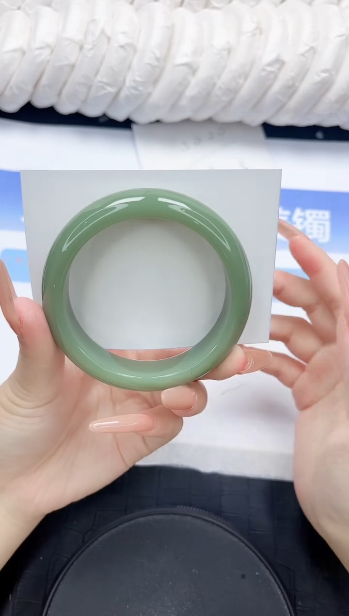 石英质玉手镯未镶嵌77-56