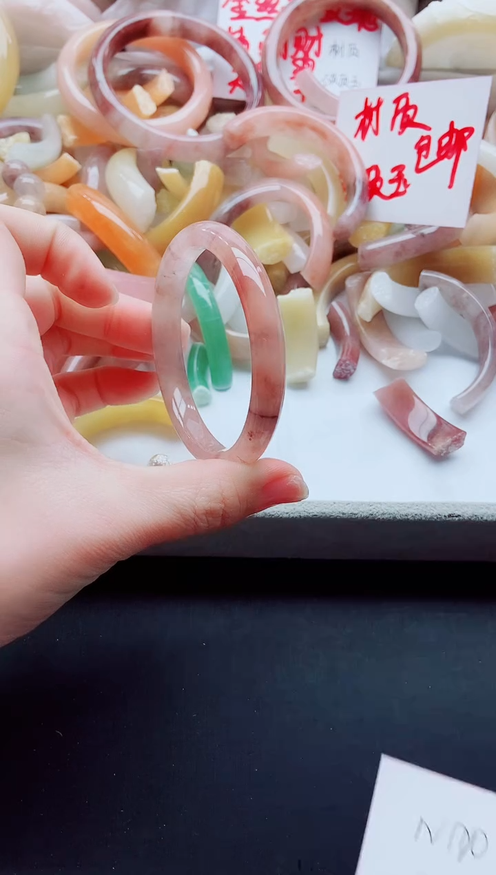 【闪购商品】石英质玉手镯未镶嵌N120-61-60