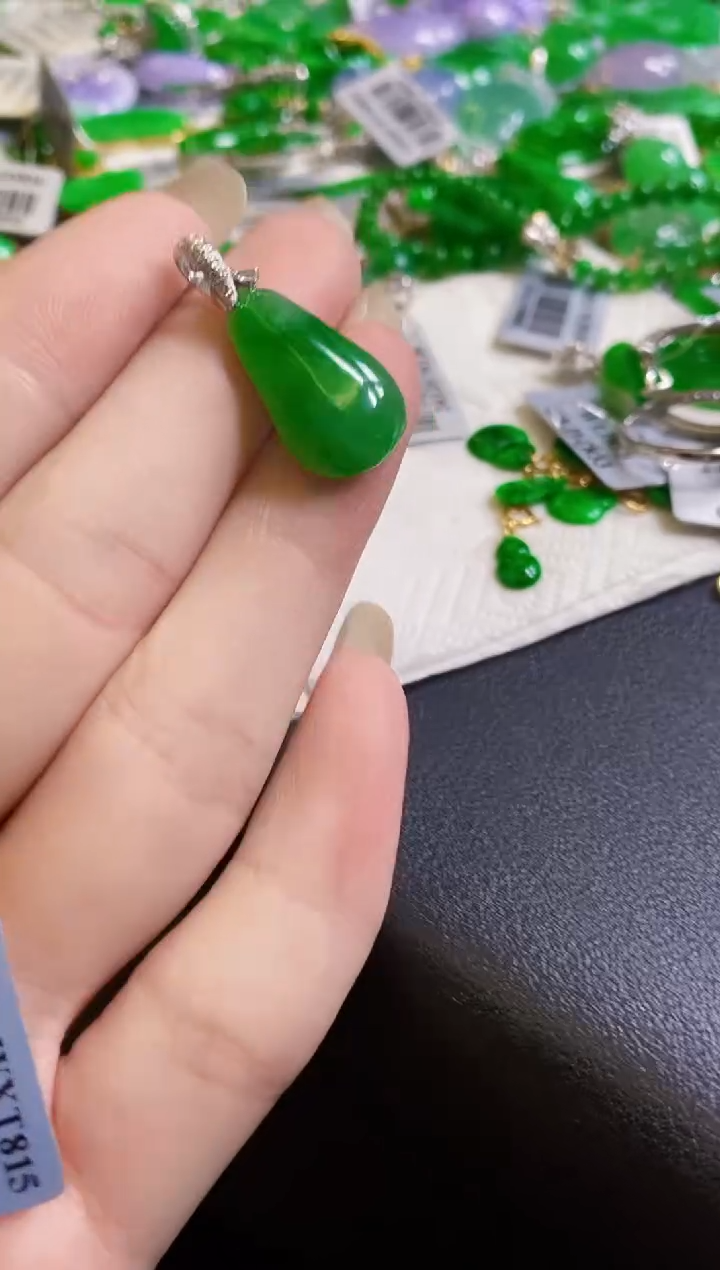 【闪购商品】定制翡翠18K金镶嵌瓜