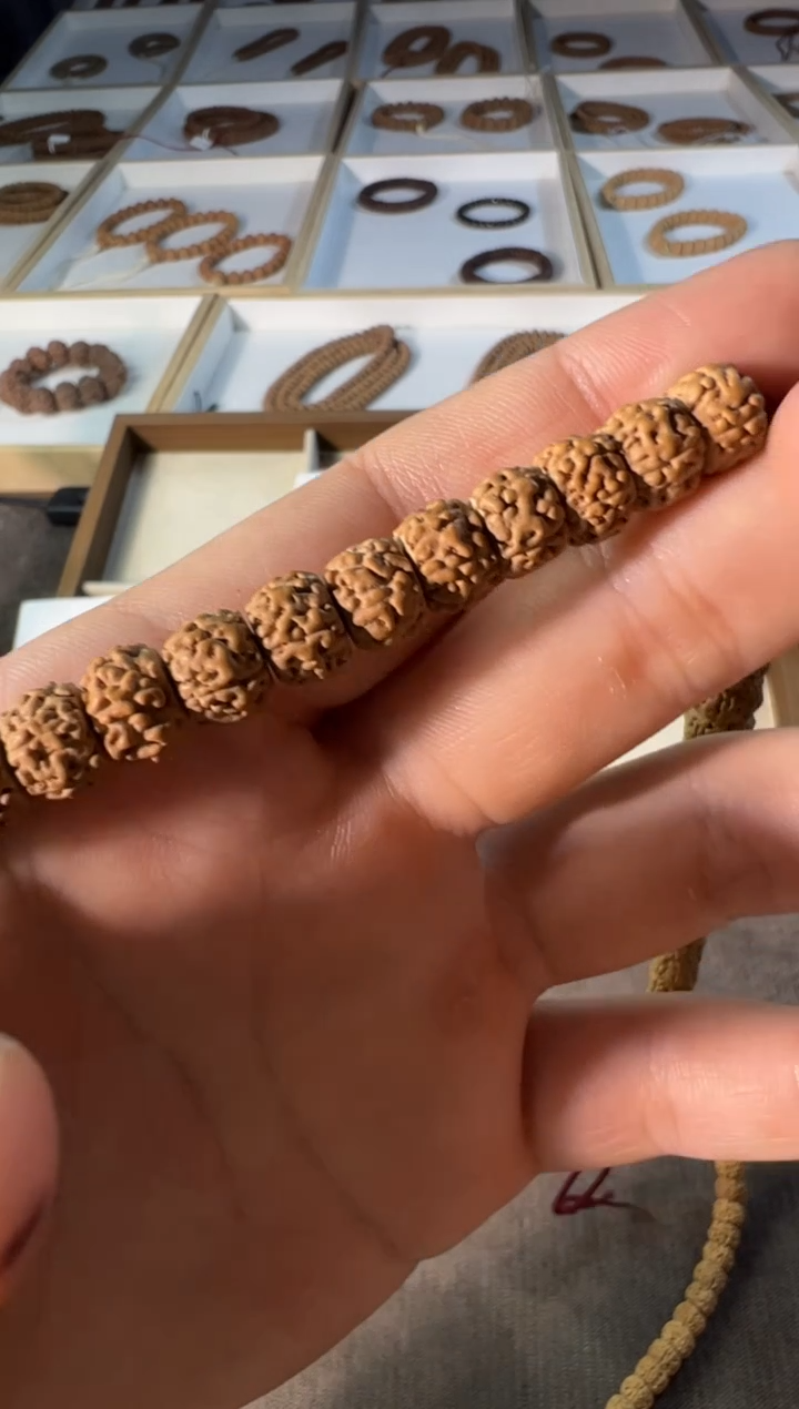 金刚菩提手串一代盘龙纹108长串9-10mm左右