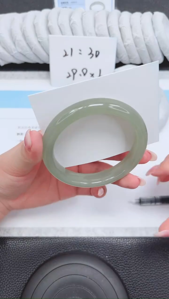 未镶嵌手镯石英质玉23-64.8