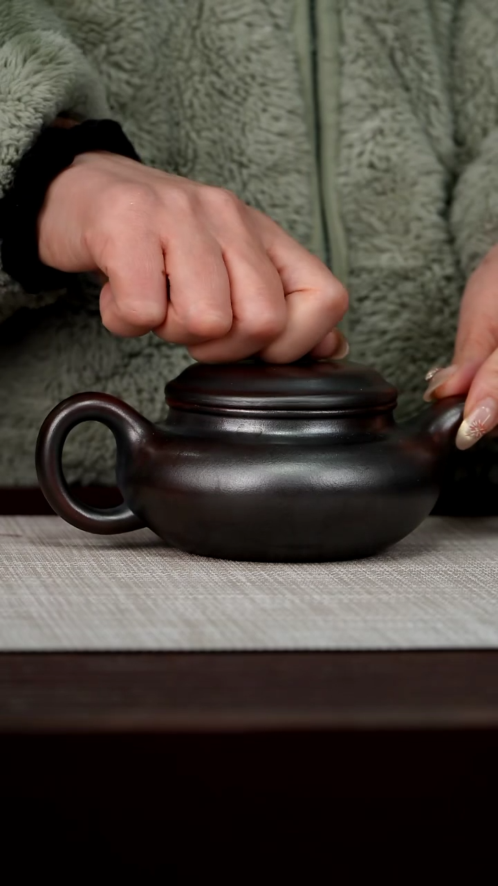 【闪购商品】宜兴原矿紫砂壶茶壶230C