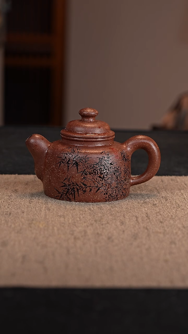 【闪购商品】紫砂茶壶沉香泥道洪德钟