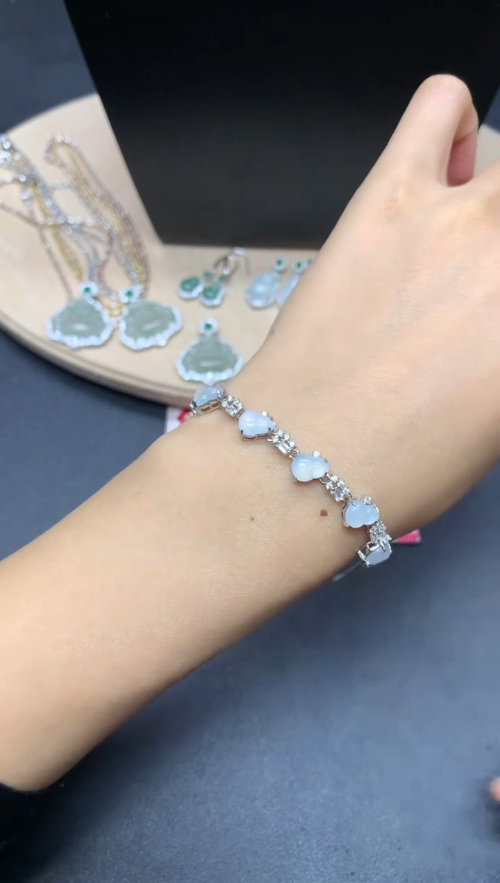 【闪购商品】翡翠手链银S925镶嵌葫芦【多样性发其一】