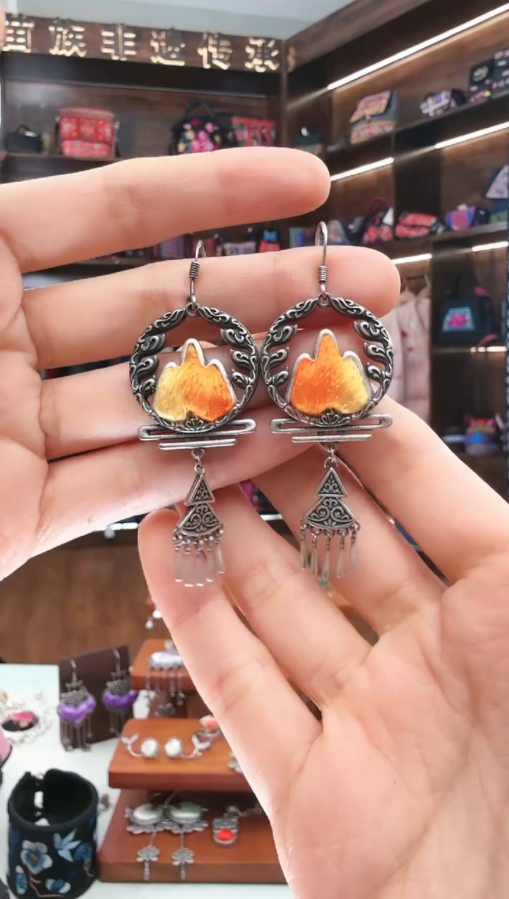 【闪购商品】织绣140蚩梦苗族古绣