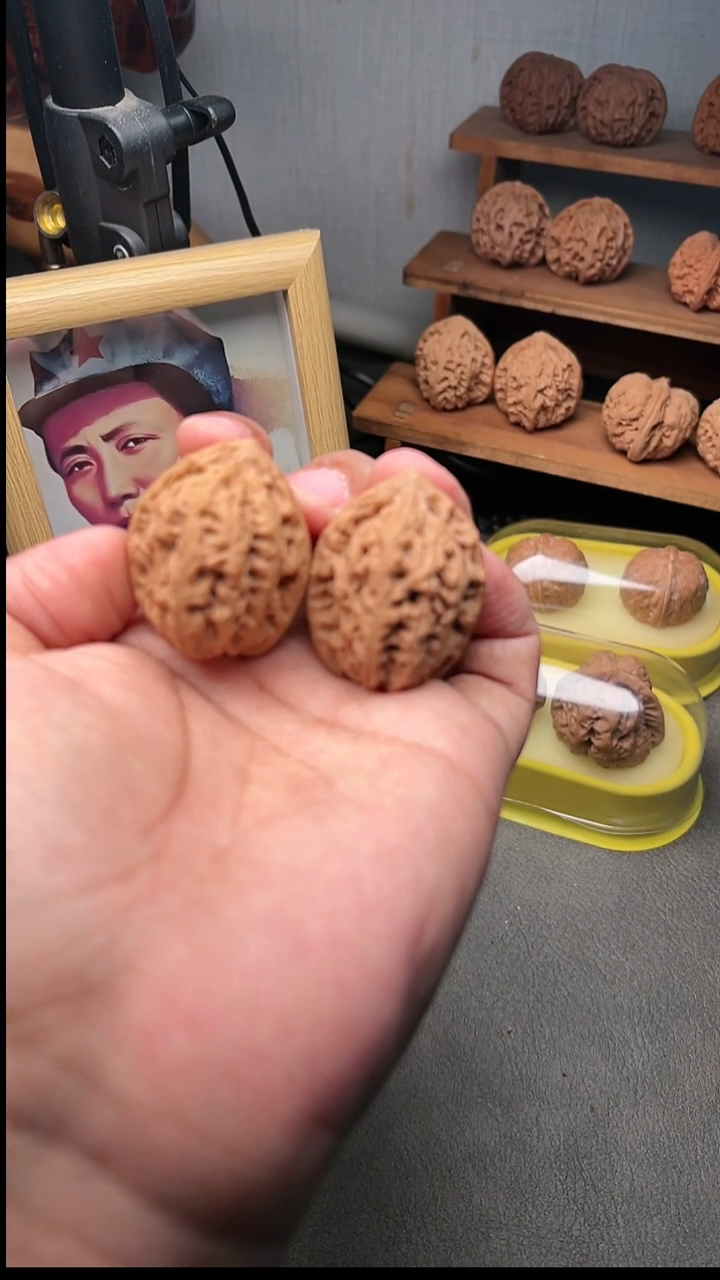 吊坠文玩核桃野生大肚子鸡心35