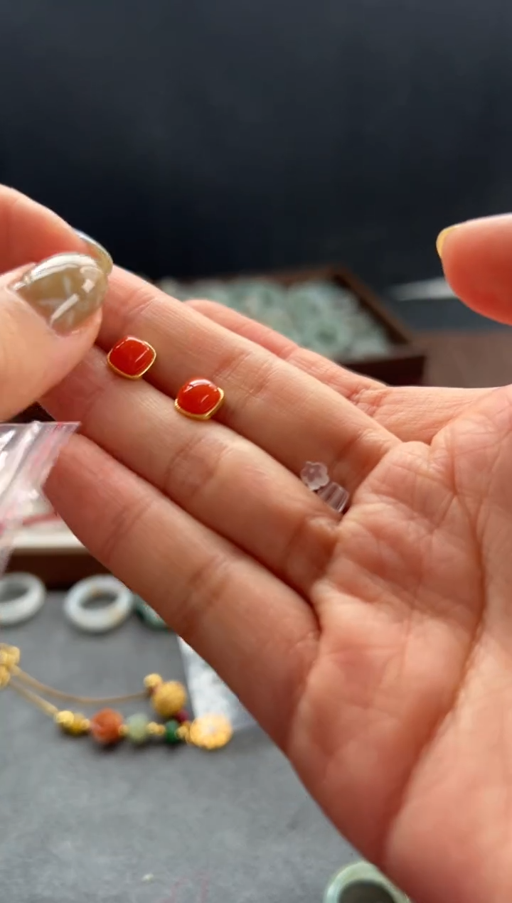 【闪购商品】南红玛瑙耳饰未镶嵌212买断