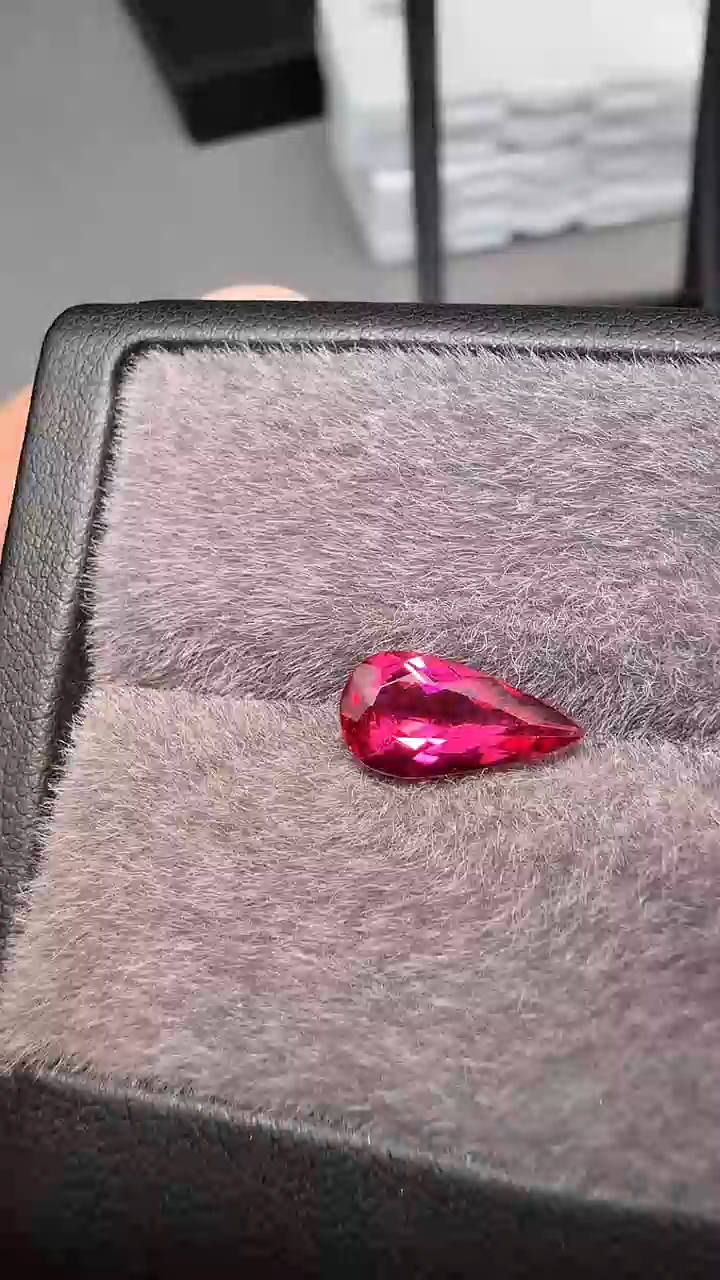 【闪购商品】碧玺干净卢比来未镶嵌1.39ct-A169-1p