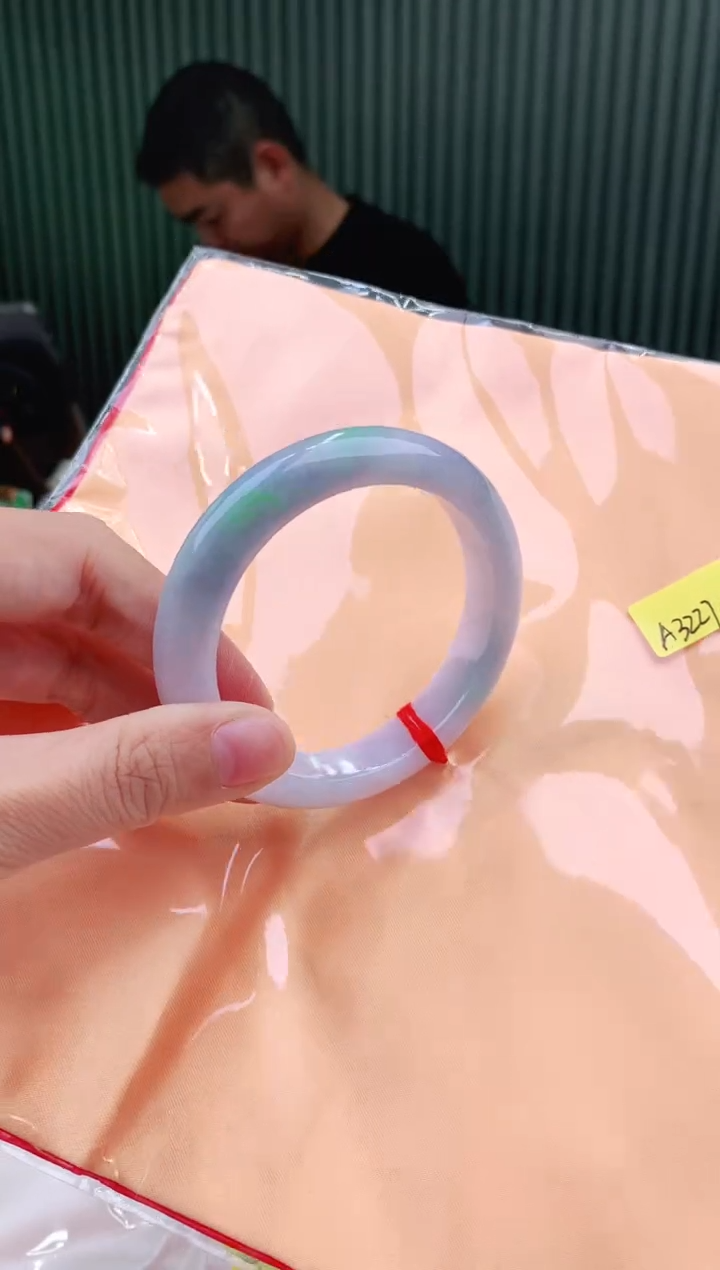 未镶嵌手镯翡翠56