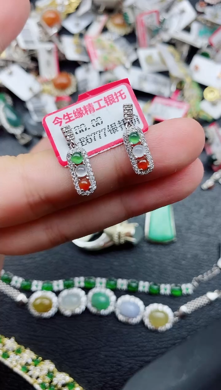 银S925镶嵌戒指翡翠1