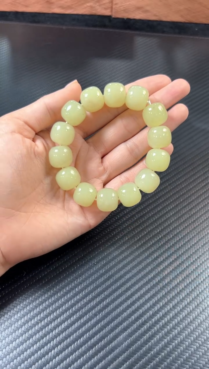 手串未镶嵌和田玉若羌微色差手串15*16MK