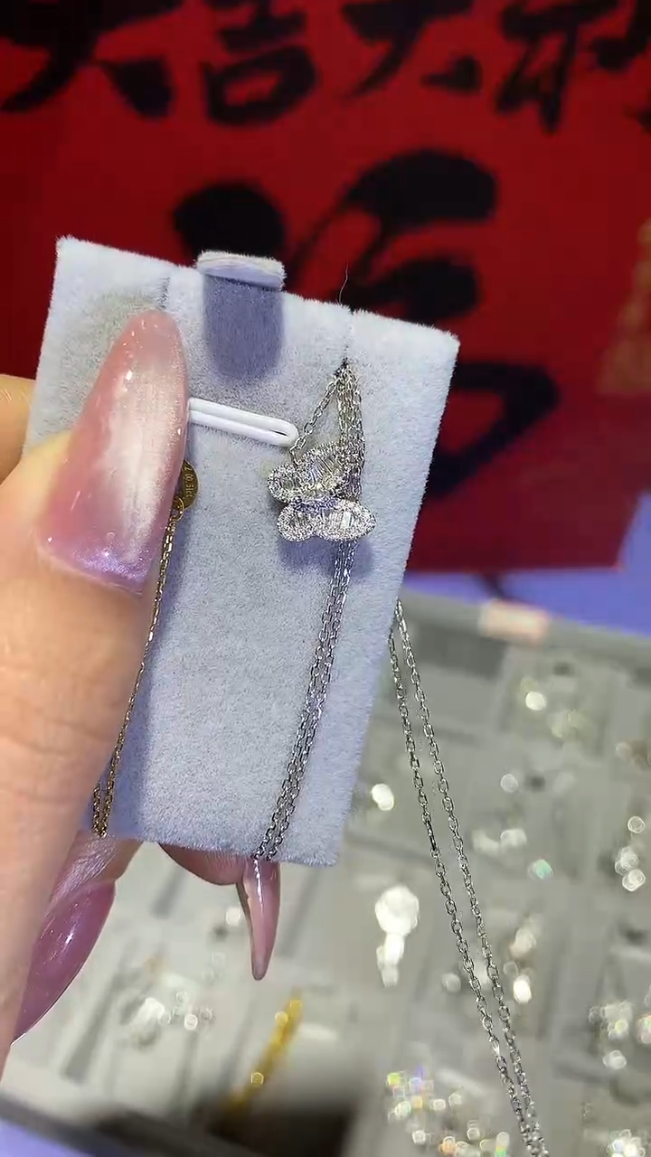 【闪购商品】钻石项链18K金镶嵌蝴蝶项链