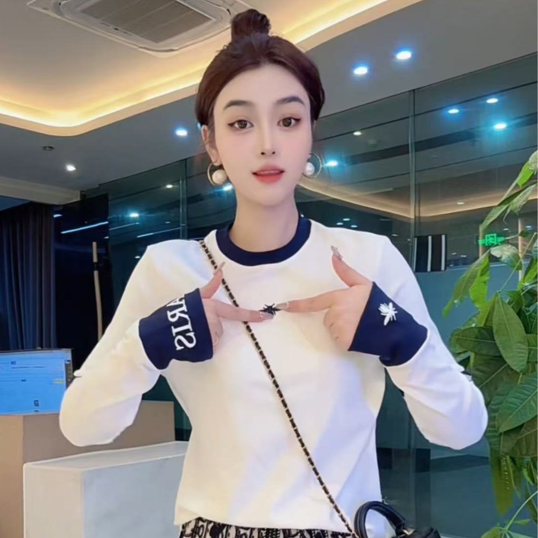 【橘子定制】2025新款秋季百搭轻奢刺绣休闲长袖上衣打底女M8660