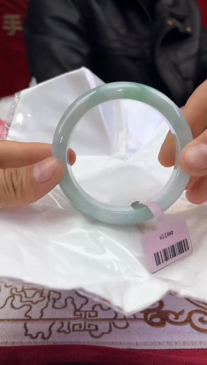 【闪购商品】翡翠手镯未镶嵌翡翠手镯