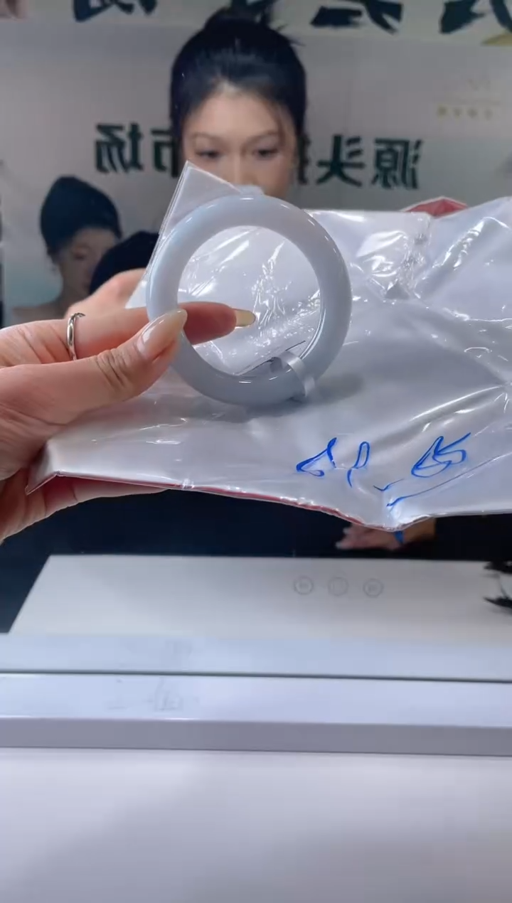 【闪购商品】翡翠手镯未镶嵌手镯