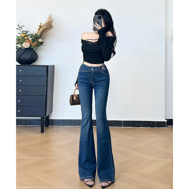 乔栈秋季新款蓝色复古烫钻微喇牛仔裤女性感提臀弹力设计感喇叭裤