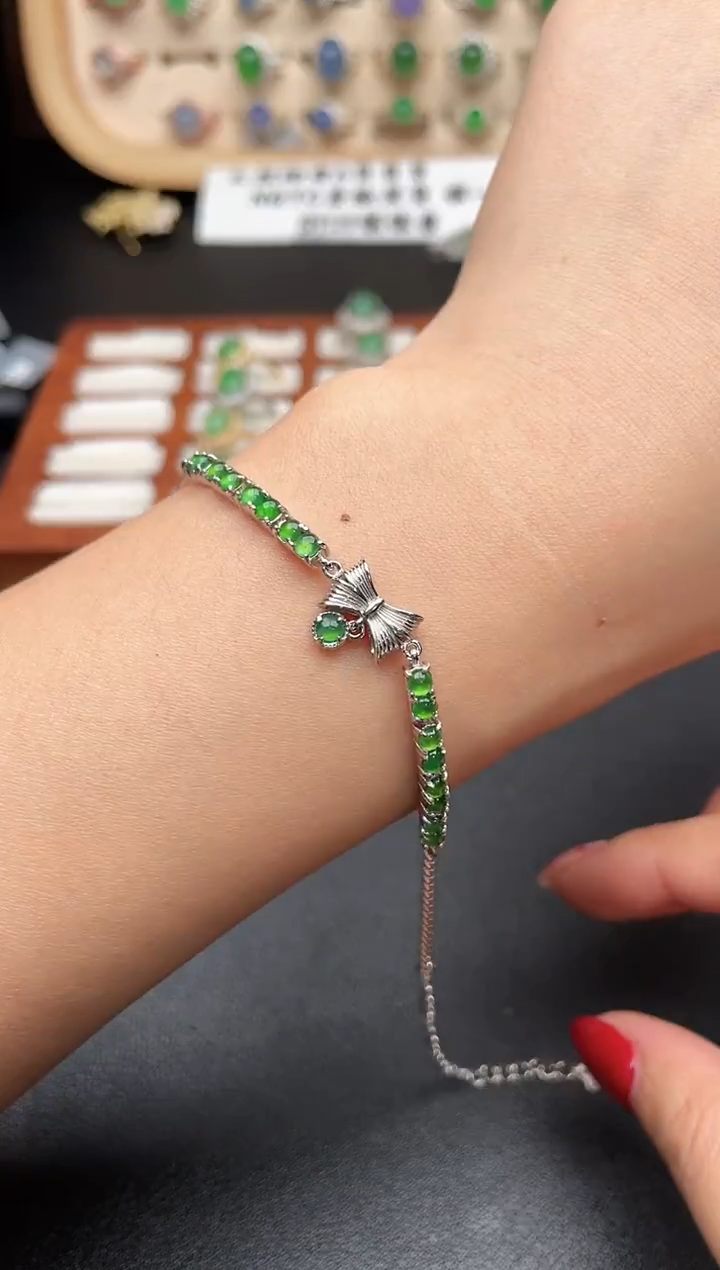 未镶嵌戒指翡翠一物一证一礼盒