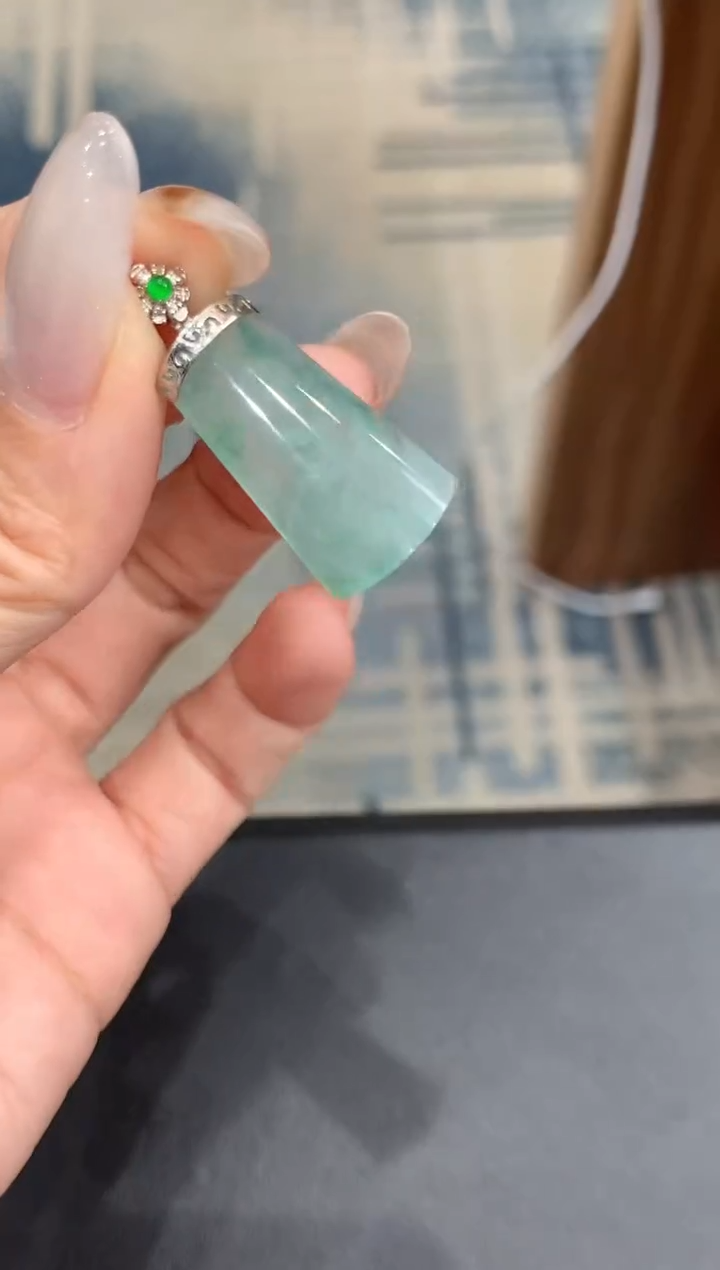 吊坠(不含链)18K金镶嵌翡翠31无事柱吊坠