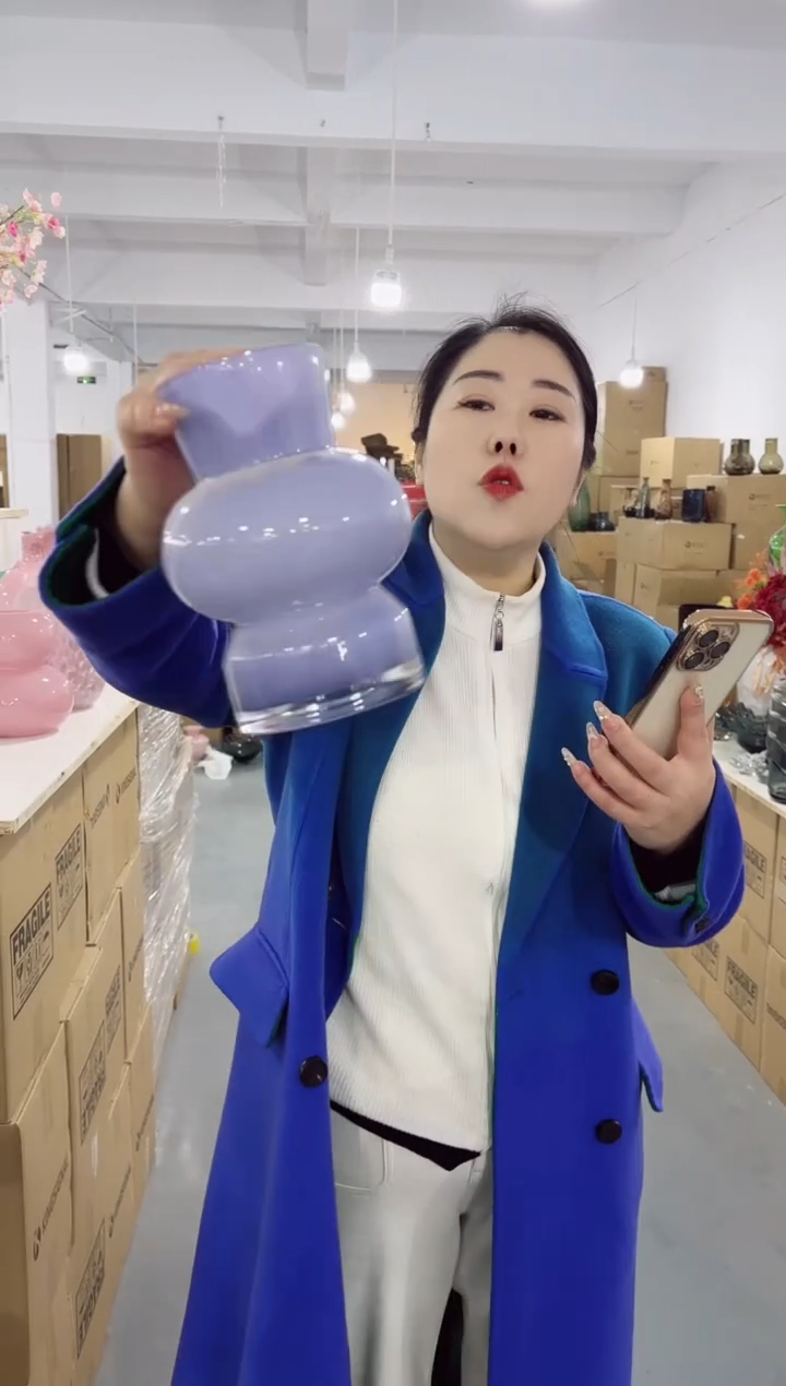 【闪购商品】玻璃UU外贸花瓶微瑕-UJ02