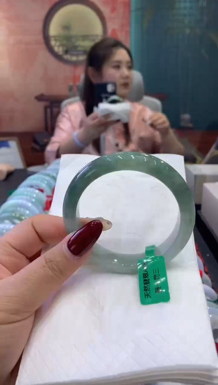 【闪购商品】翡翠手镯未镶嵌多人00011626