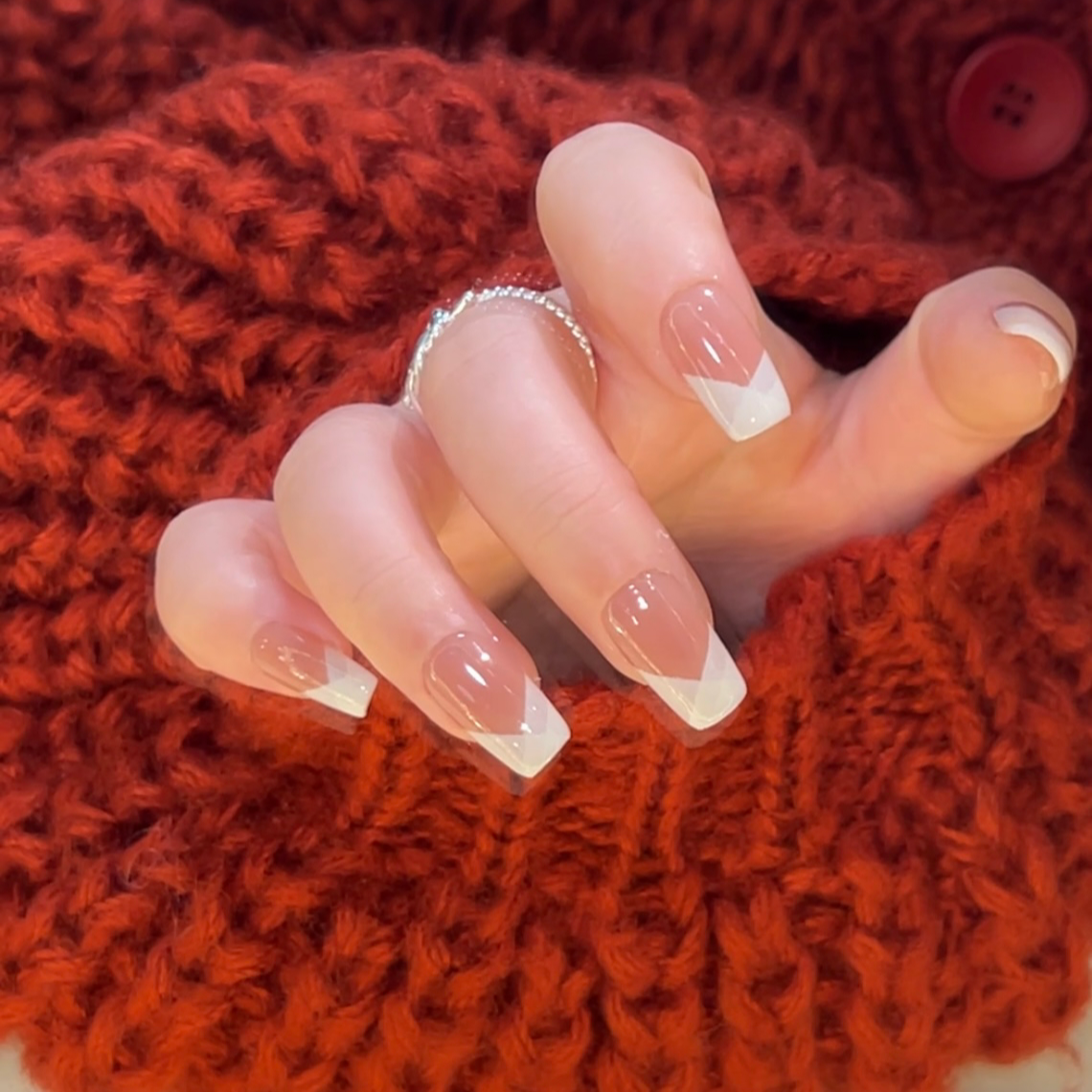 肉桂烤奶纯手工轻奢订制穿戴美甲