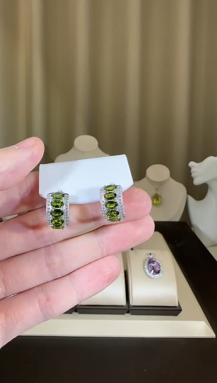 【闪购商品】透辉石耳扣银S925镶嵌设计款