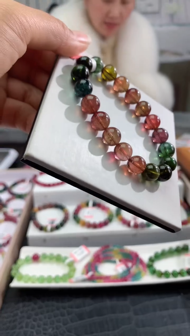 【闪购商品】碧玺手串未镶嵌多样性发一条