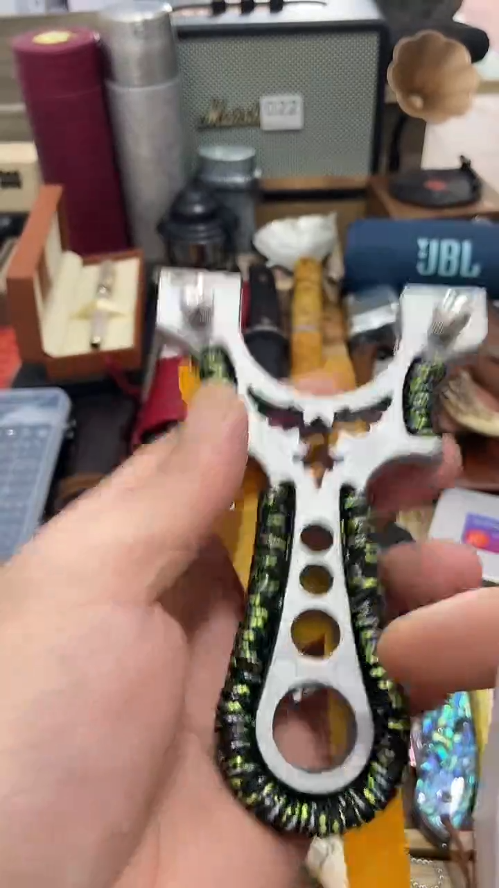 瓷片闪购商品  如图所示