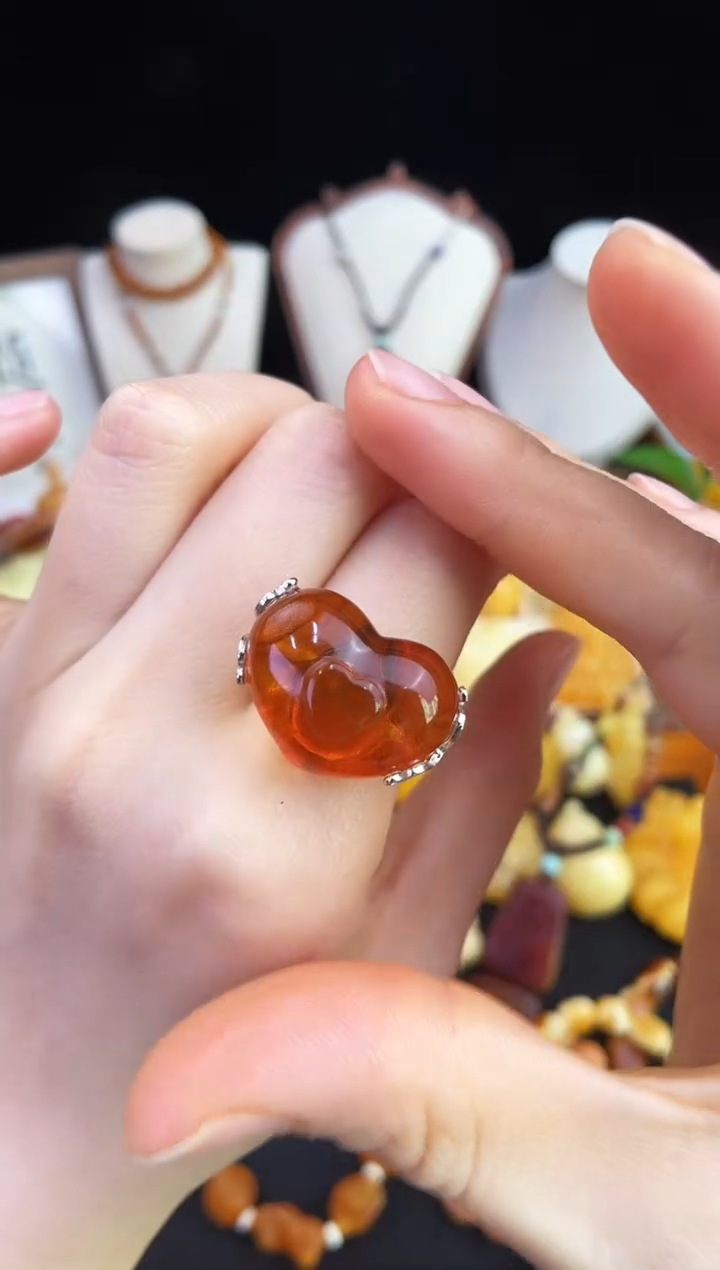 琥珀未镶嵌珠宝奇石柒月