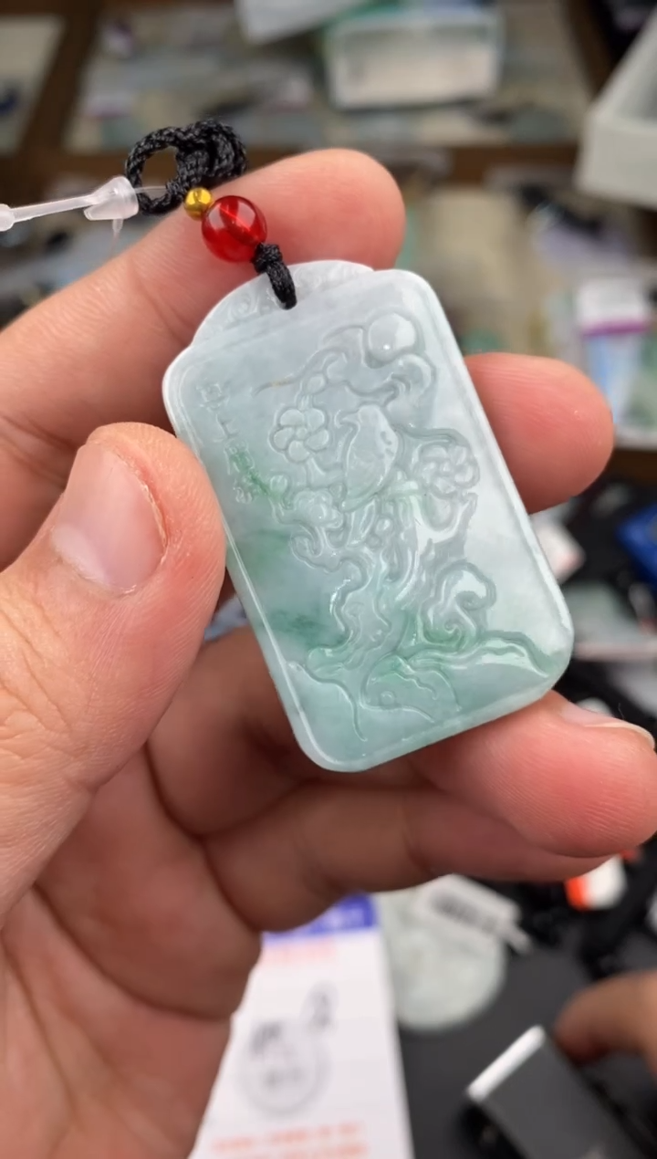 【闪购商品】翡翠颈饰未镶嵌  天然翡翠，一物一图