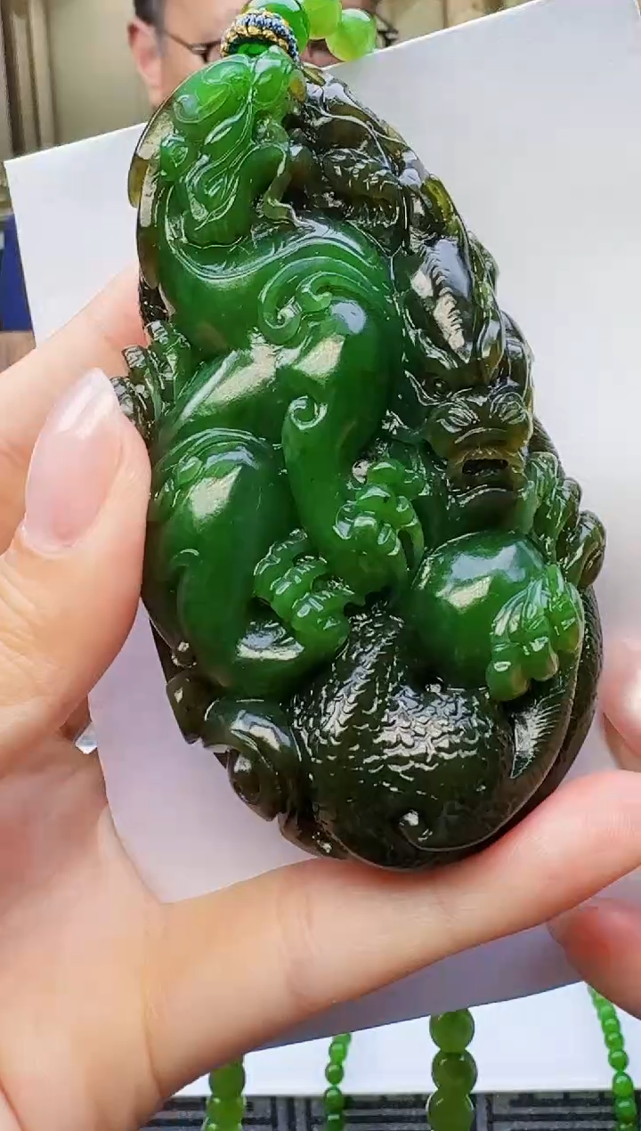 定制和田玉玉届匠心天然和田玉（拍一发一）