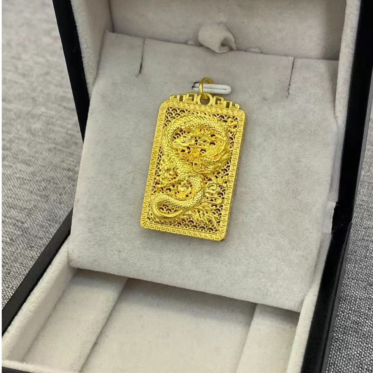 【东豪珠宝】足金经典复古轻奢灵动百搭素金龙牌吊坠（多样性发其一）