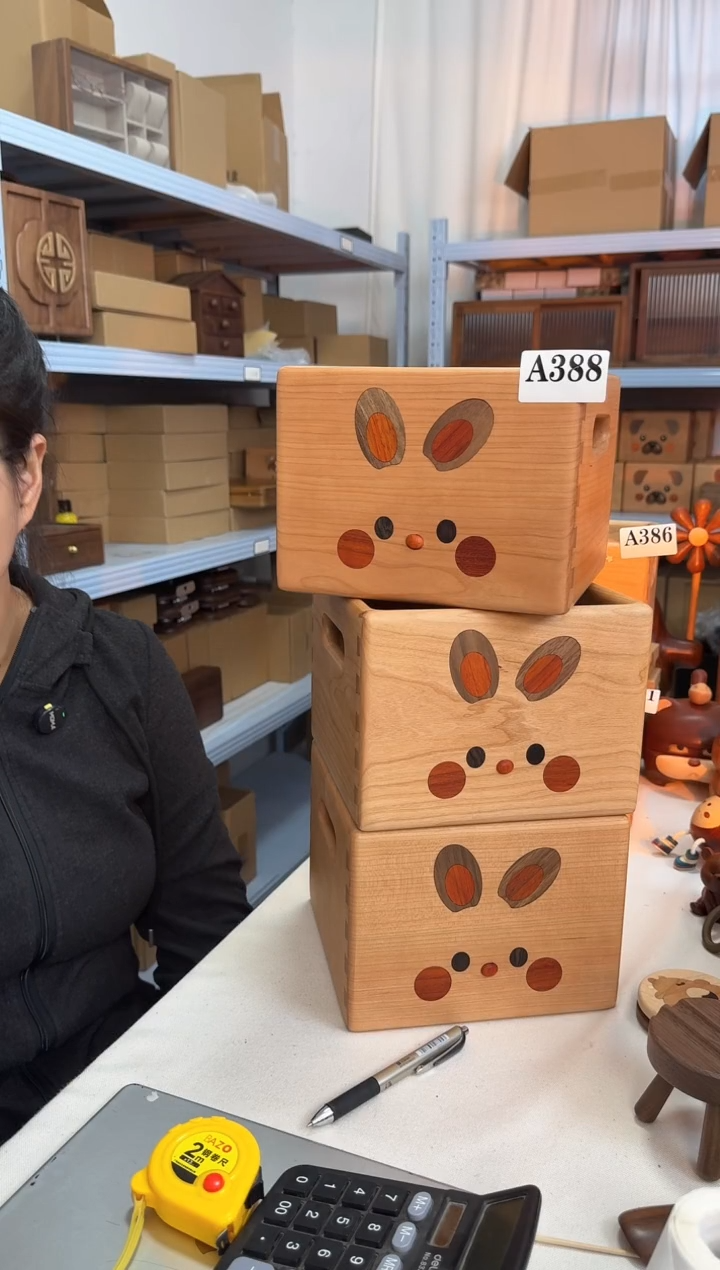 木八****汤388号樱桃木小兔子收纳筐