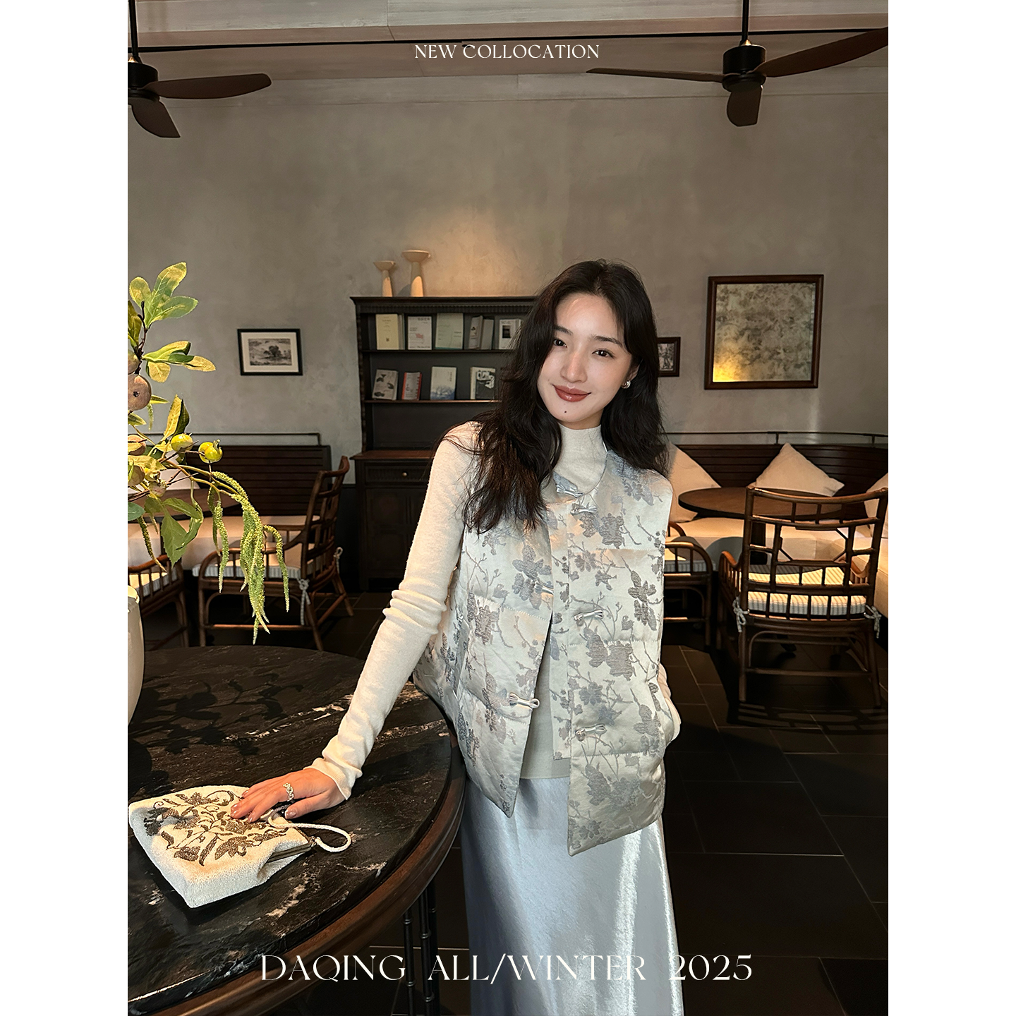 许大晴【花枝令】新中式国风缎面提花羽绒D6A83