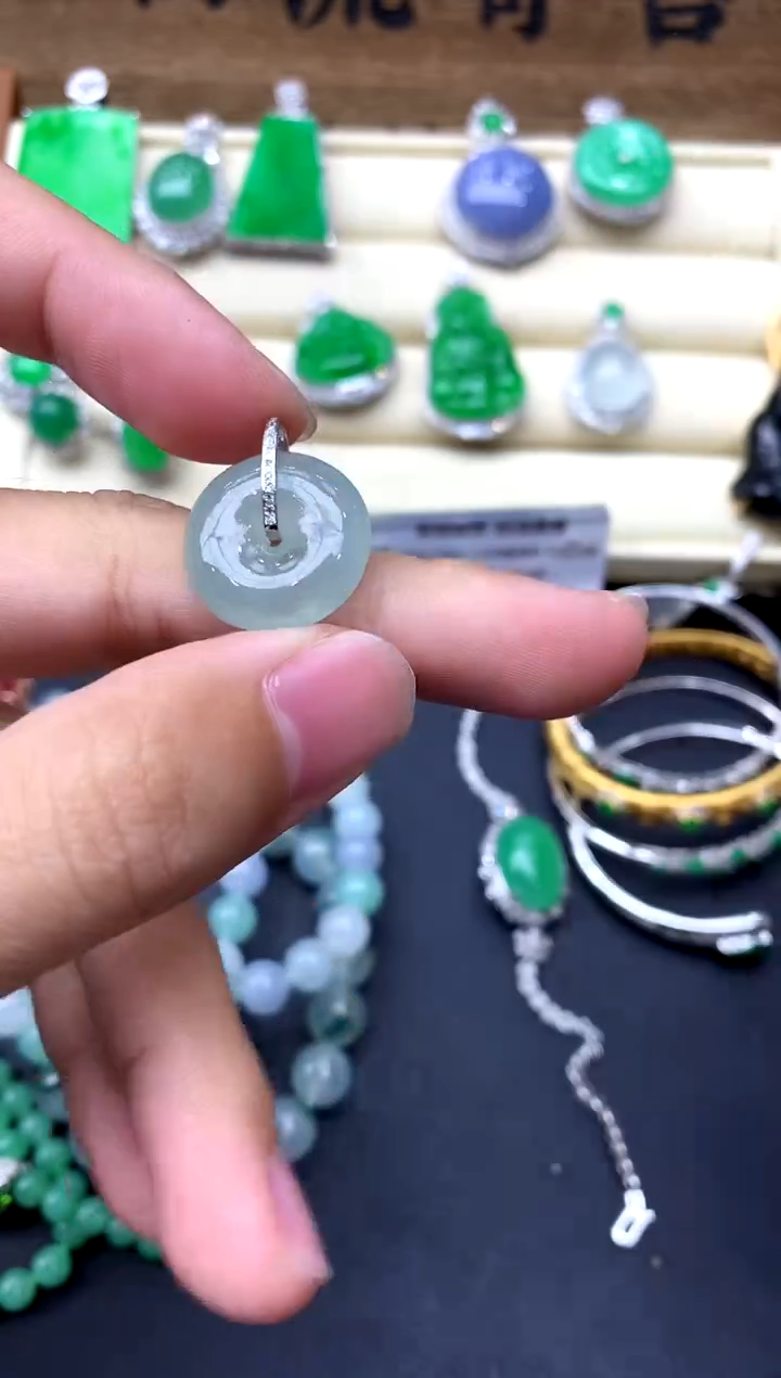 【闪购商品】翡翠颈饰18K金镶嵌81-中国好珍宝