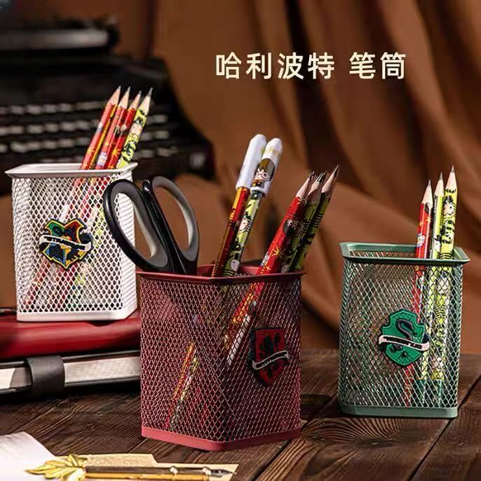 8937金属方形笔筒学习办公专用收纳桶