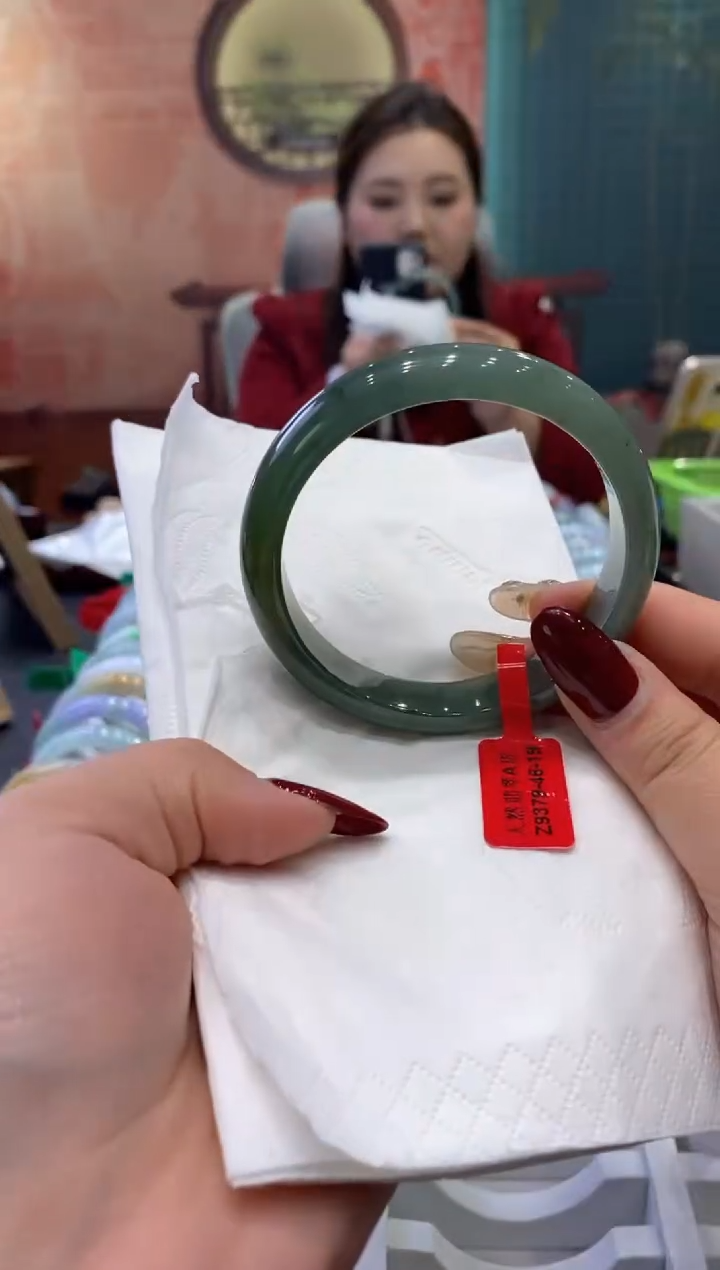 【闪购商品】翡翠手镯未镶嵌多人0019462